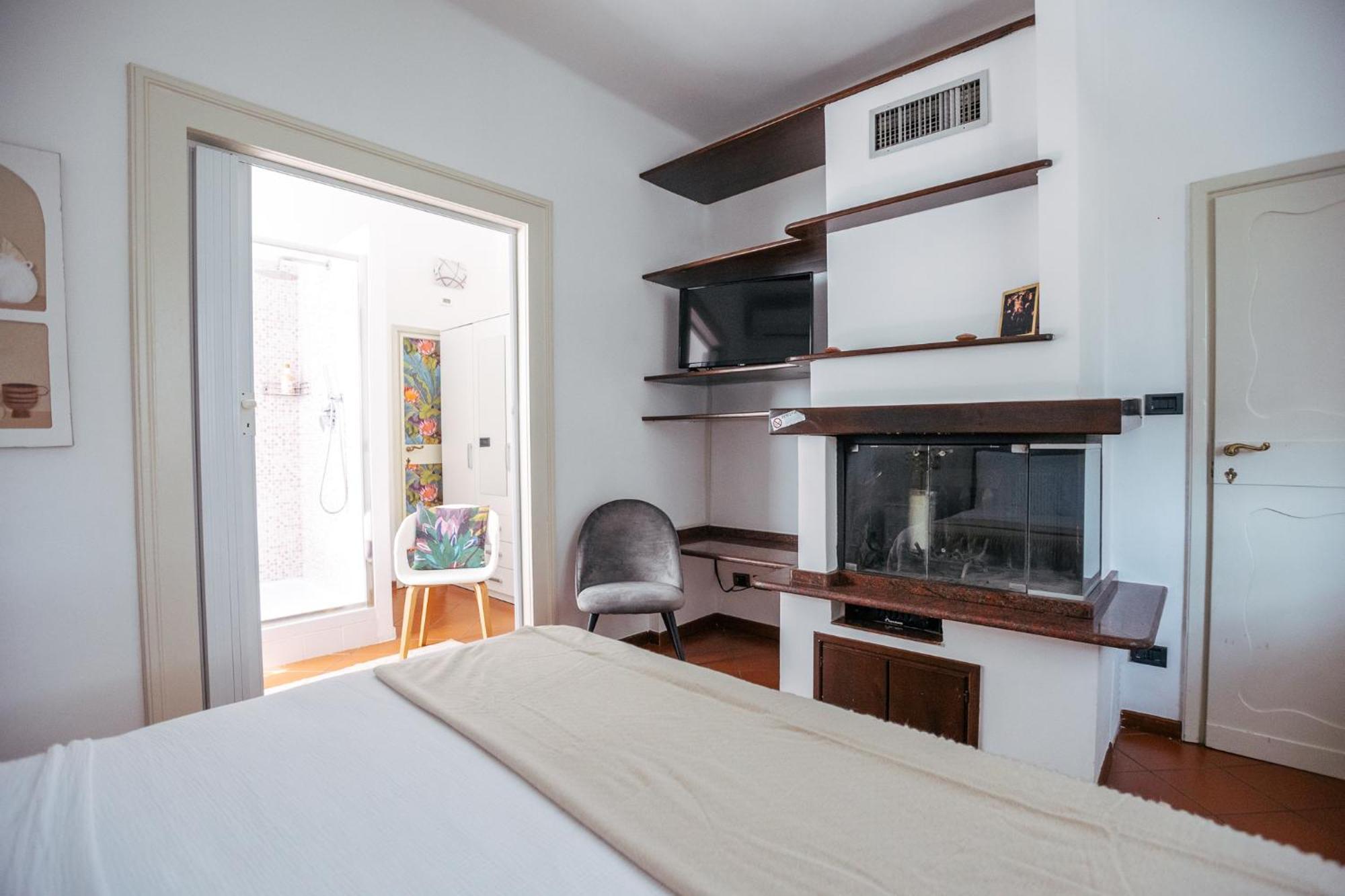 Bed&Breakfast Relax In The Lake เดเซนซาโนเดลการ์ดา ภายนอก รูปภาพ