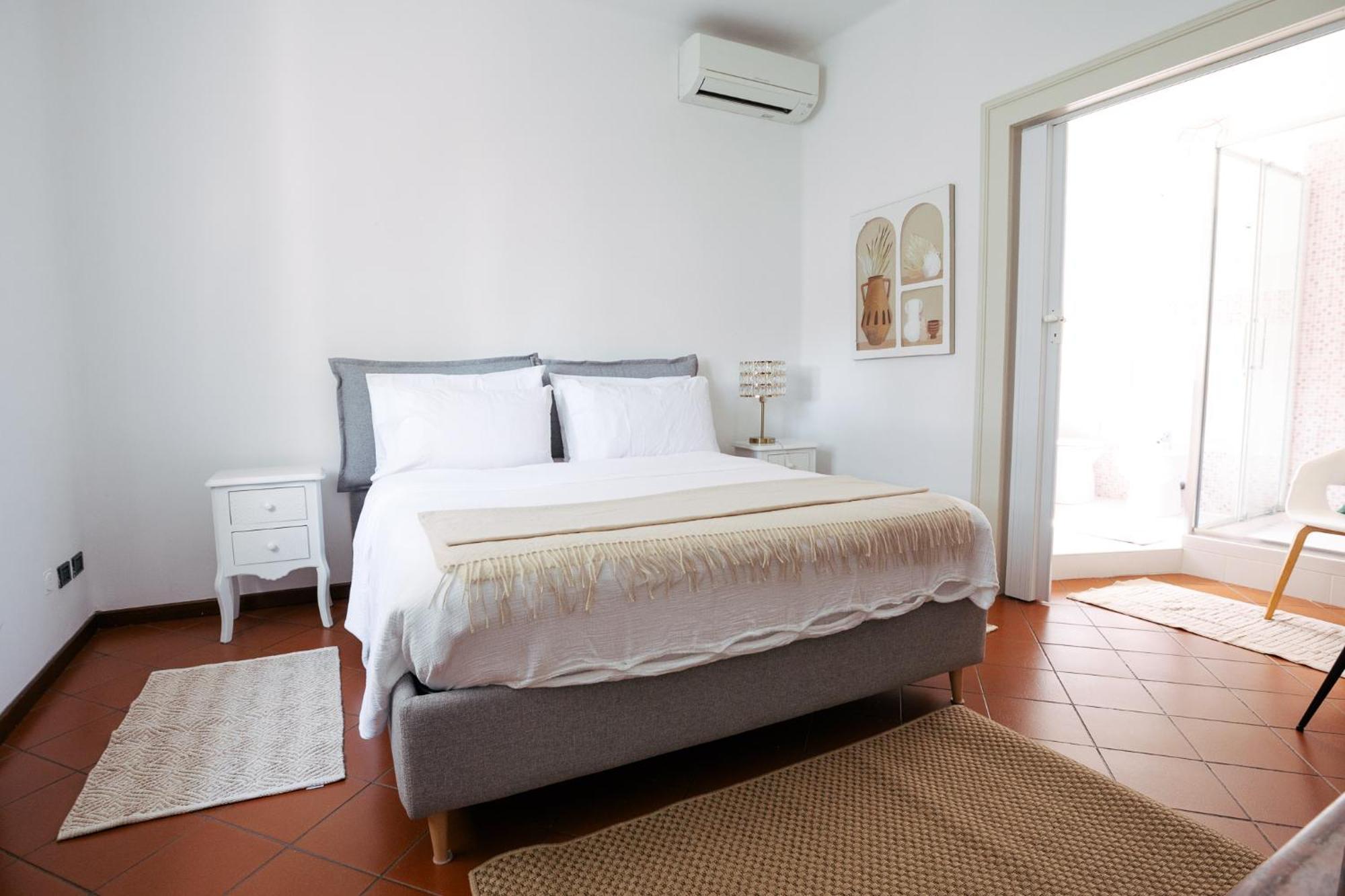 Bed&Breakfast Relax In The Lake เดเซนซาโนเดลการ์ดา ภายนอก รูปภาพ
